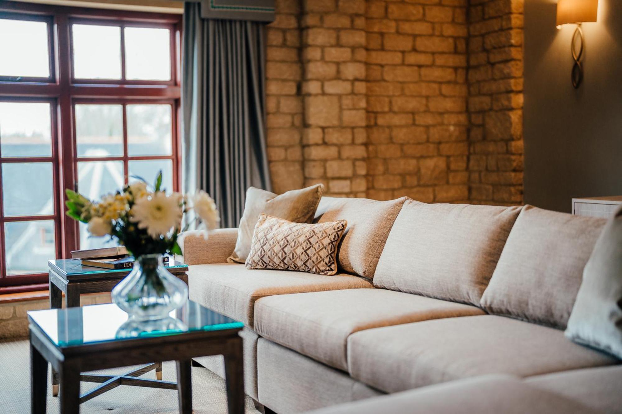 Pennyhill Park Hotel And Spa Bagshot Esterno foto
