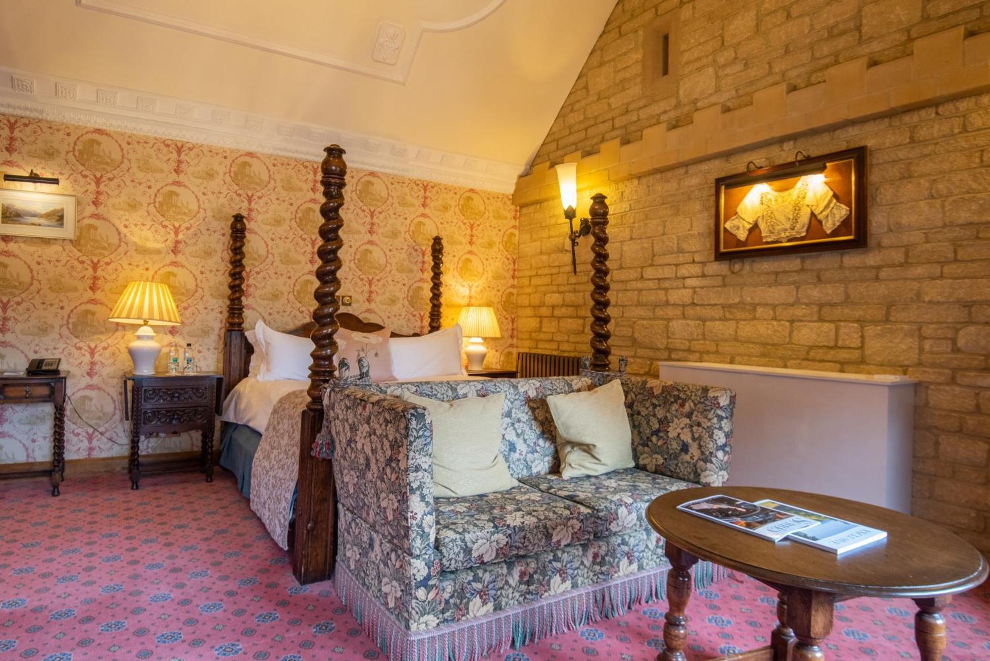 Pennyhill Park Hotel And Spa Bagshot Esterno foto