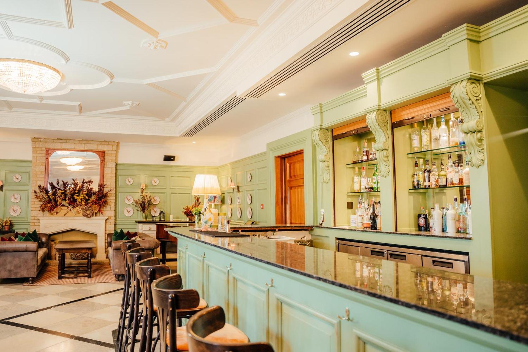 Pennyhill Park Hotel And Spa Bagshot Esterno foto