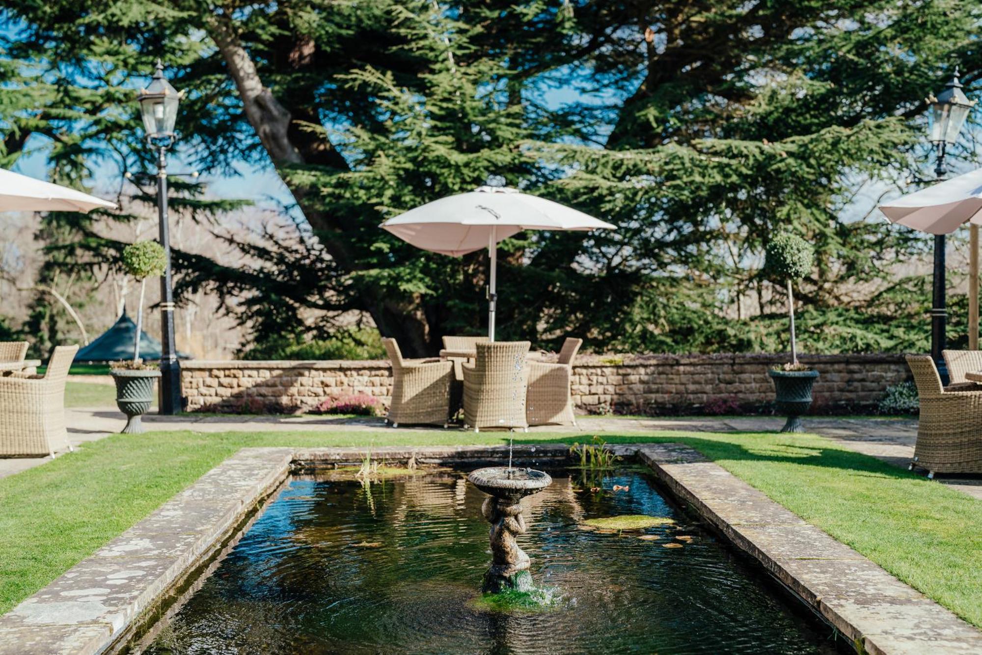 Pennyhill Park Hotel And Spa Bagshot Esterno foto