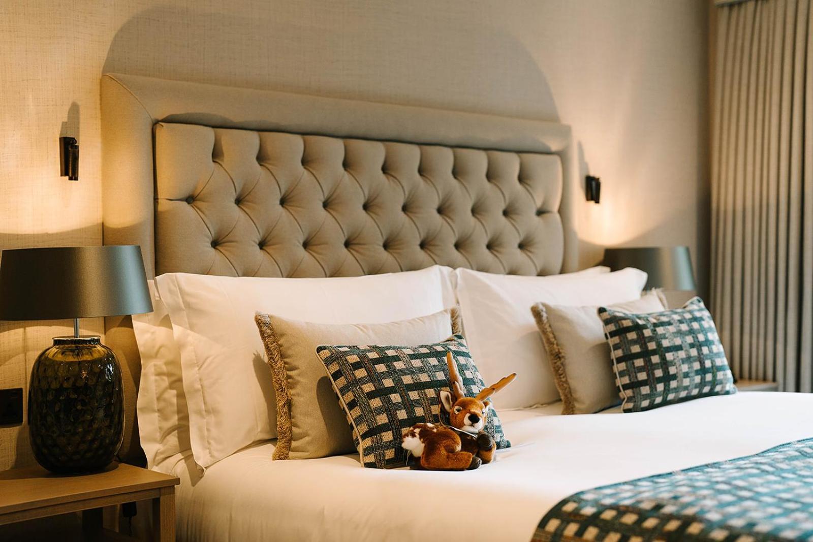 Pennyhill Park Hotel And Spa Bagshot Esterno foto