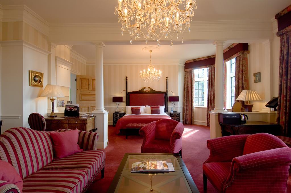 Pennyhill Park Hotel And Spa Bagshot Esterno foto