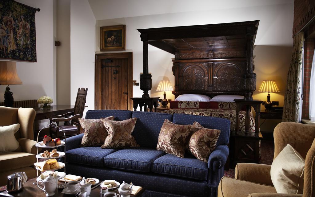 Pennyhill Park Hotel And Spa Bagshot Esterno foto
