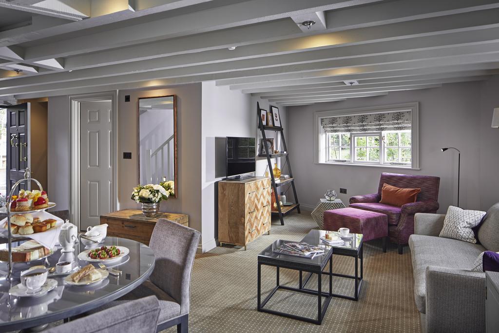 Pennyhill Park Hotel And Spa Bagshot Esterno foto